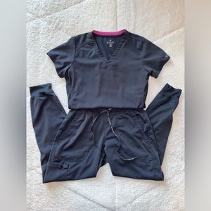 Med Couture Touch Scrub Set